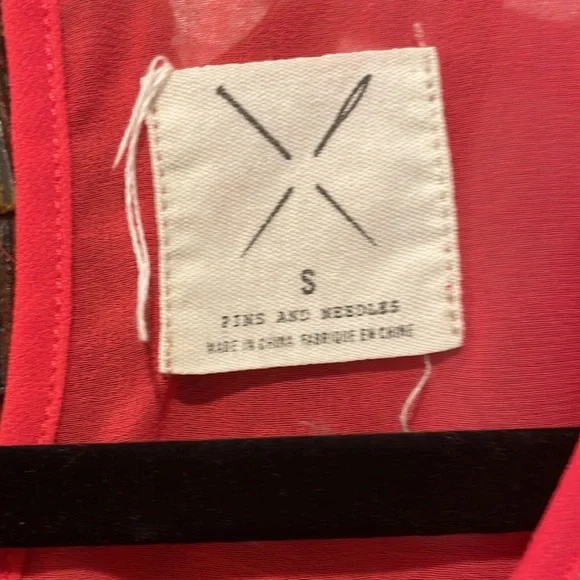 Urban Outfitters Pins & Needles coral sheer flowy 3/4 in sleeves size Small - Picture 2 of 9